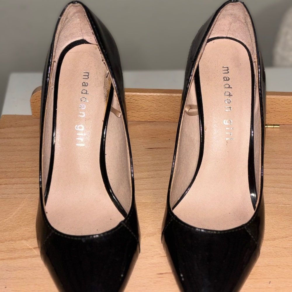 Madden Girl Glossy Black Heels size 6